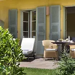 Royal-riviera Hotel