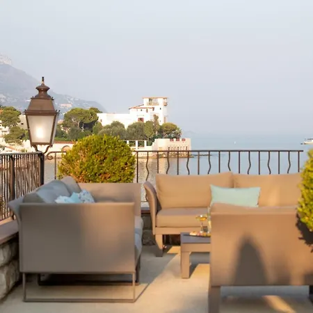 Royal-riviera Hotel