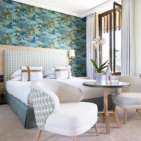 Hotel Royal-riviera 5*