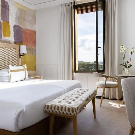 Hotel Royal-riviera 5*