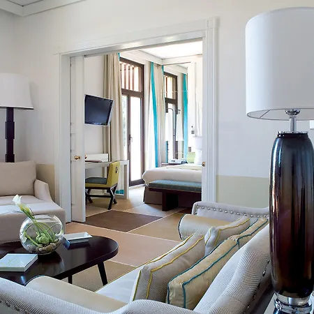 Hotel Royal-riviera 5*