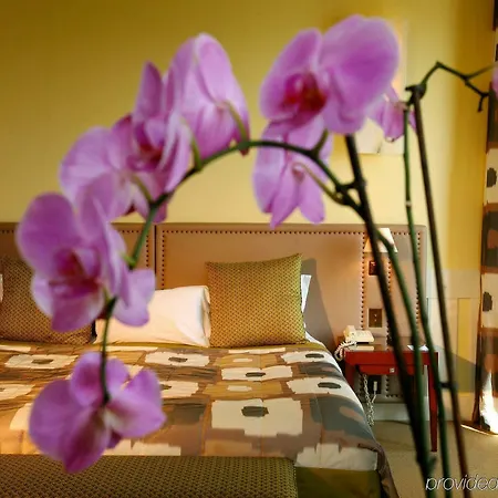 Royal-riviera Hotel