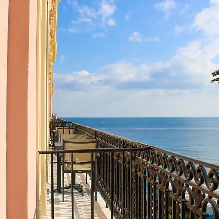 Hotel Royal-riviera 5*